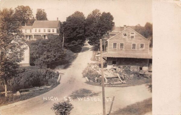 Weston Vermont High Street, Real Photo Vintage Postcard U13539
