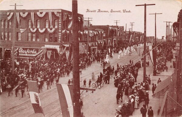 Everett Washington Hewitt Avenue, Parade Scene, B/W Photo Print Postcard U13671