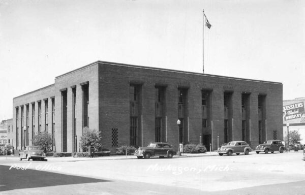Muskegon Michigan Post Office Real Photo Vintage Postcard AA74469