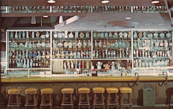 Reno Nevada Horseshoe Club, Largest Beam Bottle Collection, Vintage PC U16427