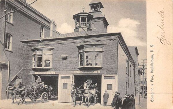 Middletown New York Fire Dept Wagons heading to Fire Vintage Postcard AA83360