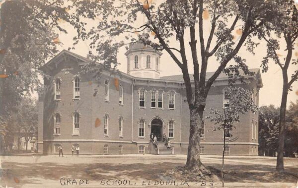 Eldora Iowa Grade School Real Photo Vintage Postcard AA83583