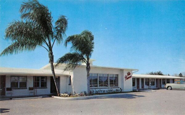 Keystone Heights Florida Villa Plumosa Motor Lodge Front View Postcard AA84065