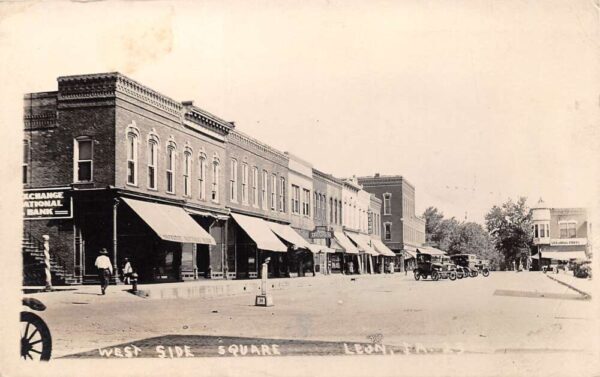 Leon Iowa West Side Square, Real Photo Vintage Postcard U15254