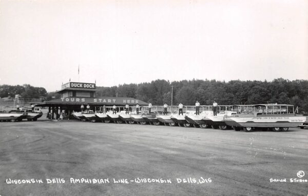 Wisconsin Dells Wisconsin Amphibian Line, Duck Dock, Real Photo Postcard U15288