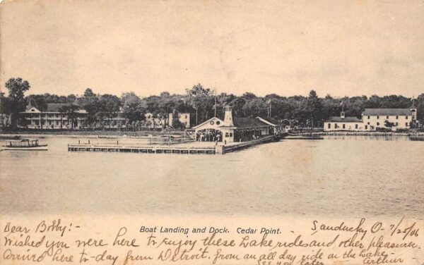Sandusky Ohio Boat Landing & Dock, Cedar Point, Vintage Postcard U17821