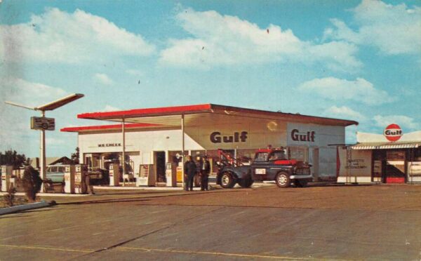 Hillsboro Texas Cheek's Gulf Service Center Vintage Postcard AA82661
