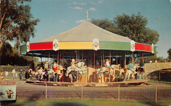 Madison Wisconsin Henry Vilas Park Zoo Carousel Vintage Postcard AA82702