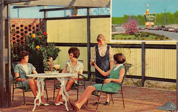 Meridian Mississippi Holiday Inn, Chrome, Vintage Postcard U17647