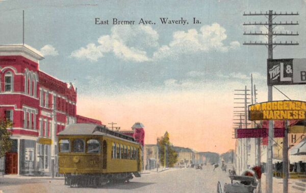 Waverly Iowa East Bremer Avenue Trolley Car Vintage Postcard AA95374