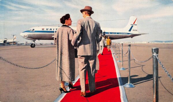 United Airlines, Red Carpet Service Vintage Postcard U22513