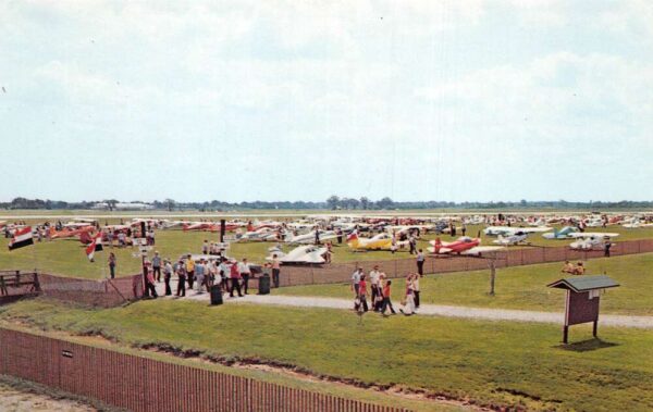 Oskkosh Wisconsin Experimental Aircraft Event Wittman Field Postcard AA90616
