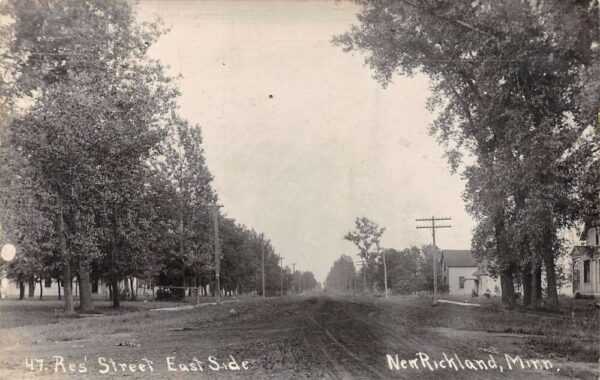 New Richland Minnesota Residential Street, East Side, Vintage RPPC U21299