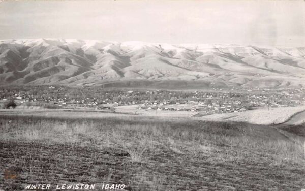 Lewiston Idaho Town View in Winter, Real Photo, Vintage Postcard U21310