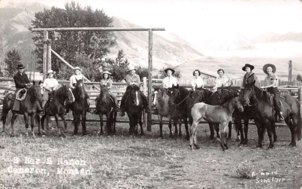 Cameron Montana S. Bar B Ranch, Real Photo, Vintage Postcard U21325