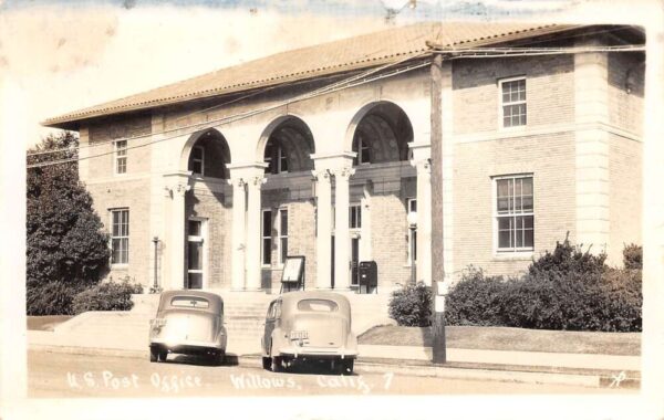 Willows California Post Office Real Photo Vintage Postcard AA91944