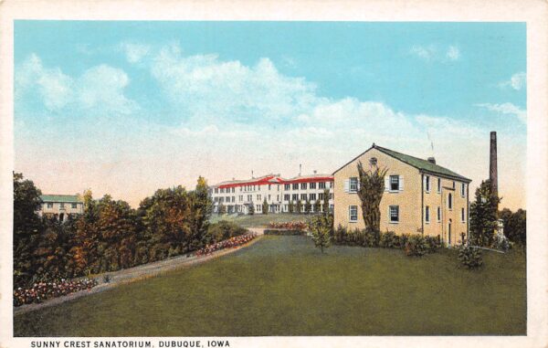 Dubuque Iowa Sunny Crest Sanitorium, White Border, Vintage Postcard U21410