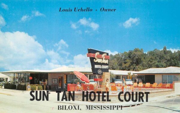 Biloxi Mississippi Sun Tan Hotel Court Swimming Pool Vintage Postcard AA99330