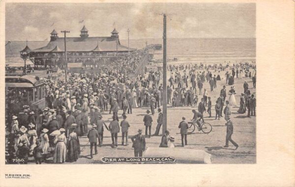 Long Beach California Crowd at the Pier Vintage Postcard AA99542