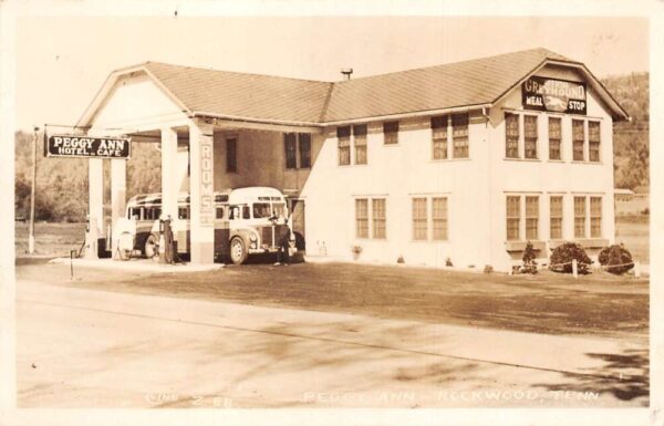 Rockwood Tennessee Peggy Ann Hotel Cafe Greyhound Bus Stop Real Photo PC AA88279