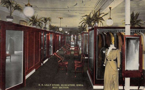 Muscatine Iowa B.E. Lilly Store Suit Section Vintage Postcard AA88668