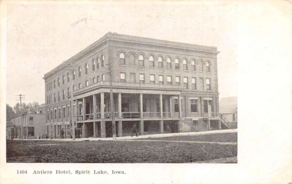 Spirit Lake Iowa Antlers Hotel Vintage Postcard AA89262