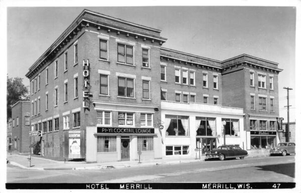 Merrill Wisconsin Hotel Merrill Pi-Yi Cocktail Lounge Real Photo PC AA89541