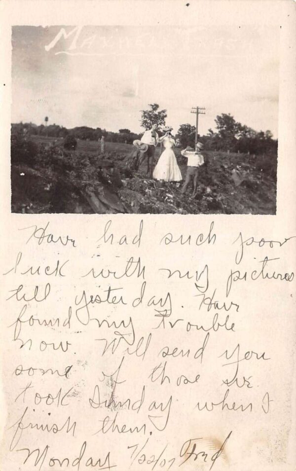 Maxwell Iowa People Posing for Picture Real Photo Vintage Postcard AA89555