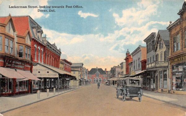 Dover Delaware Lockerman Street Towards Post Office Vintage Postcard AA89617