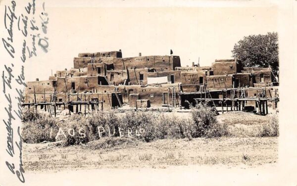 Taos New Mexico Pueblo Homes Real Photo Vintage Postcard AA89985
