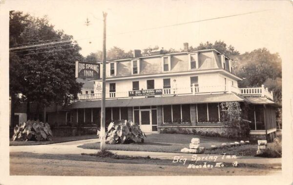 Neosha Missouri Big Spring Inn Real Photo Vintage Postcard AA100237