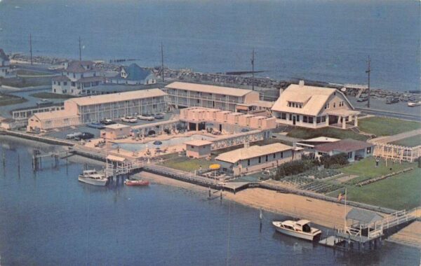 Sea Bright New Jersey Shore Hills Motel and Cabana Club Postcard AA100192