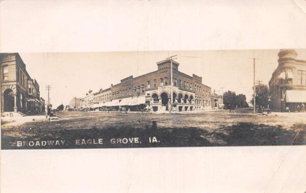 Eagle Grove Iowa Broadway Street Scene Real Photo Vintage Postcard AA100220
