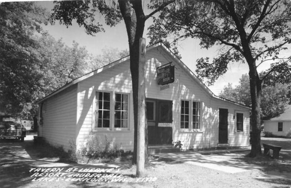 Elkhorn Illinois Lauderdale Lakes Luebkes Resort Tavern Real Photo PC AA100222