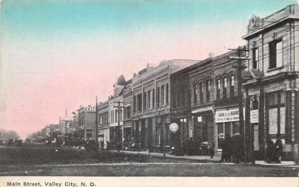 Valley City North Dakota Main Street Vintage Postcard AA100546