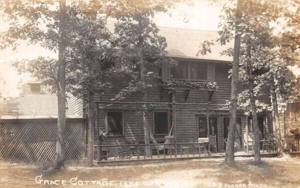 Lake Orion Michigan Grace Cottage Real Photo Vintage Postcard AA100598