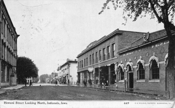 Indianola Iowa Howard Street, Looking North, Vintage Postcard U23022