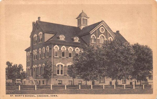 Cascade Iowa St. Mary's School, B/W Lithograph, Vintage Postcard U20212