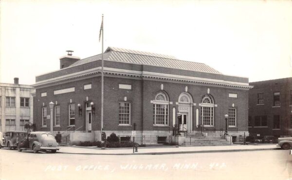 Willmar Minnesota Post Office Real Photo Vintage Postcard AA87163