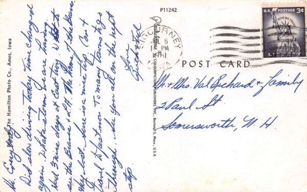Sigourney Iowa Greetings From Sigourney, Chrome, Vintage Postcard U20585 - Image 2
