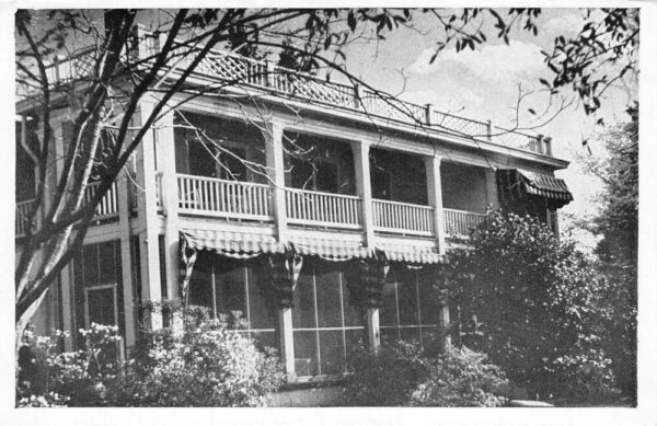 Fairhope Alabama The Colonial Inn Vintage Postcard AA101241