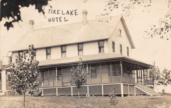 Hartford Wisconsin Pike Lake Hotel Real Photo Vintage Postcard AA101274
