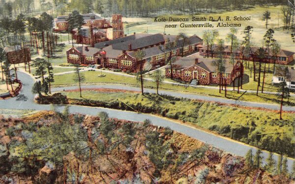 Guntersville Alabama Kate Duncan Smith D.A.R. School, Vintage Postcard U23340