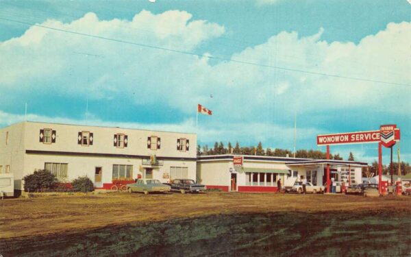 Wonowon Canada Wonowon Service Station Chevron Alaska Highway Postcard AA101844
