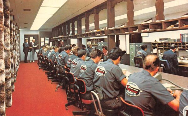 Leawood Kansas A.B. May Service Center, Chrome, Vintage Postcard U23533