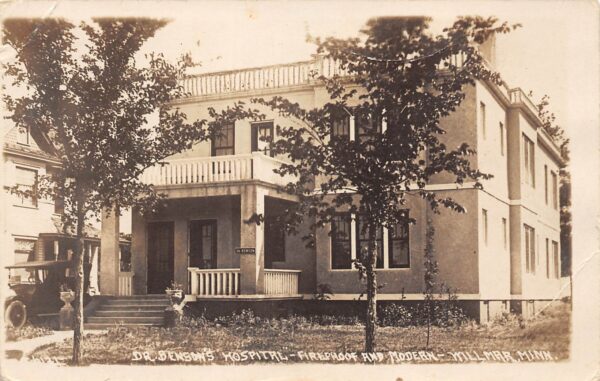 Willmar Minnesota Dr. Benson's Hospital, Real Photo, Vintage Postcard U23950