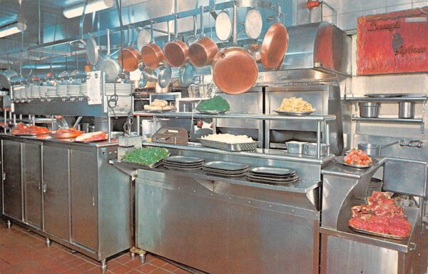 New York New York Danny's Hideaway Restaurant Kitchen, Vintage Postcard U24100
