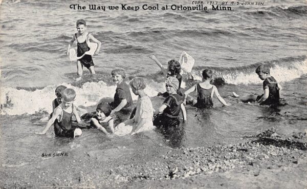Ortonville Minnesota Children Swimming, Keeping Cool, Vintage Postcard U24176