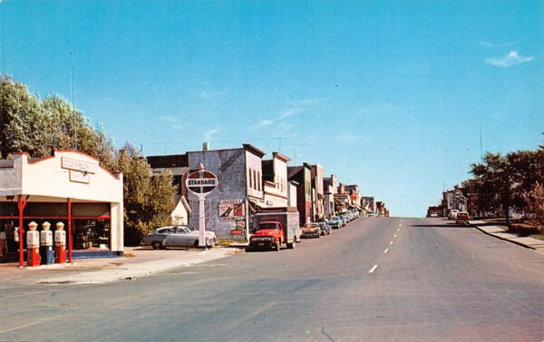 Tower Minnesota Town View, Standard Gas Station, 7 Up & Coke Sign, PC U24214