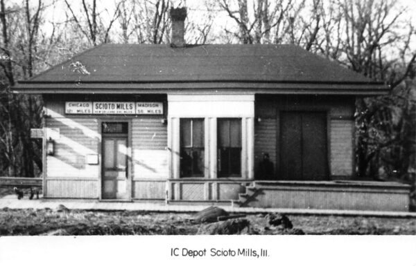 Scioto Mills Illinois IC Depot, Real Photo, Vintage Postcard U24262